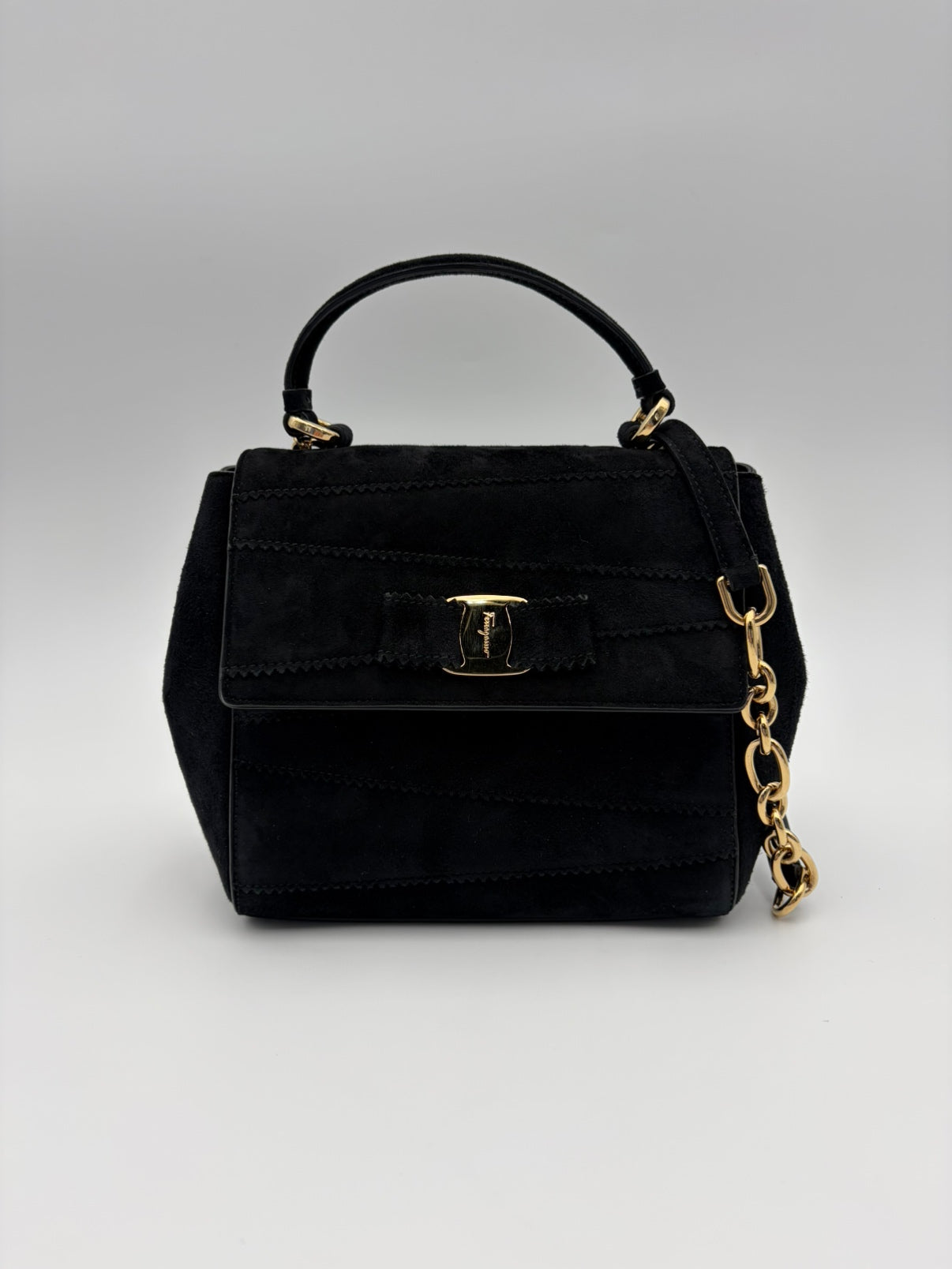 サルヴァトーレ フェラガモ　ヴァラリボン